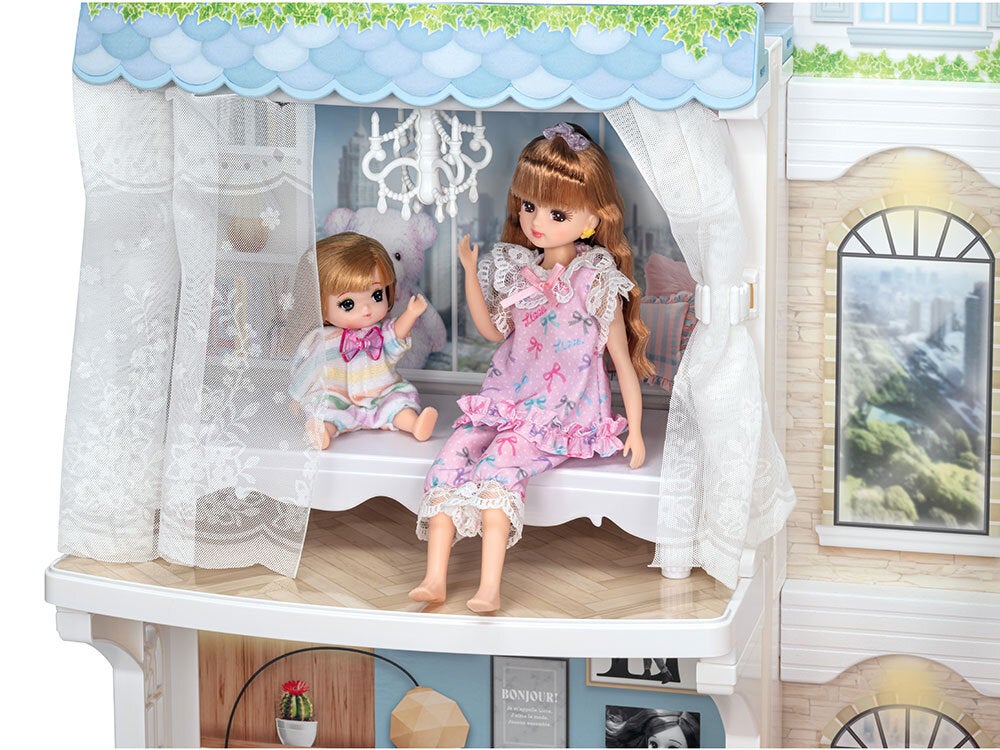 小物が落ちにくいように2階フロアにフチをつける